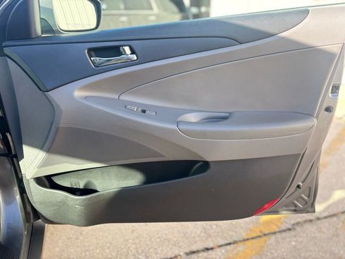 Used 2013 Hyundai Sonata GLS image 11