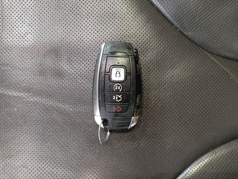 Used 2018 Lincoln MKC Reserve w/ Lincoln MKC Climate Package AWD/4WD image 32