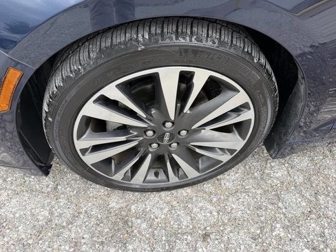 Used 2017 Lincoln MKZ Reserve FWD image 11