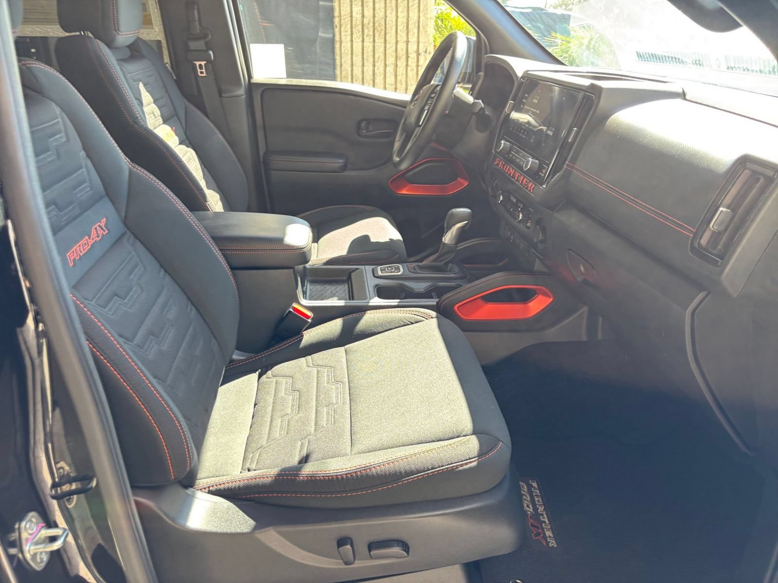 Used 2026 Nissan Frontier PRO-4X AWD/4WD image 36