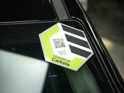 Used 2024 Chrysler Voyager LX image 22