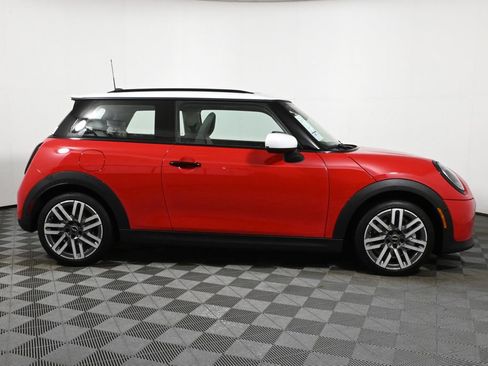 Used 2025 MINI Cooper S image 8