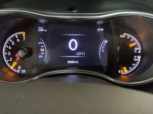 Used 2019 Jeep Grand Cherokee Laredo w/ Security & Convenience Group RWD image 23