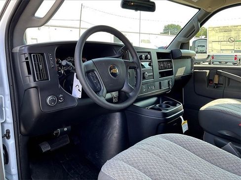 New 2025 Chevrolet Express 3500 Extended w/ Driver Convenience Package image 8