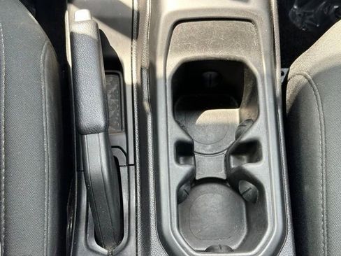 Used 2019 Jeep Wrangler Sport AWD/4WD image 22