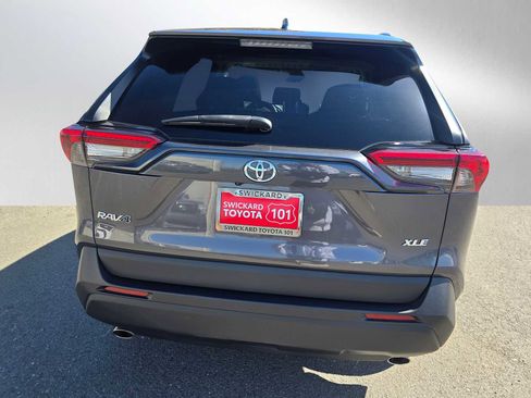 Used 2024 Toyota RAV4 XLE w/ Convenience Package image 4