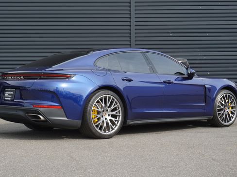 Used 2024 Porsche Panamera 4 AWD/4WD image 8