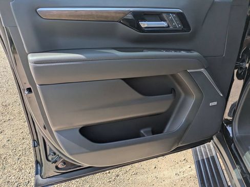 New 2026 Chevrolet Tahoe High Country AWD/4WD image 8