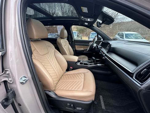 Used 2025 Kia Sorento SX Prestige w/ Olive Brown Leather Package image 32