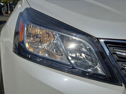 Used 2017 Chevrolet Traverse Premier w/ LPO, 'HIT The Road' Package image 9