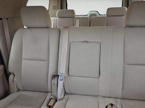 Used 2012 Chevrolet Suburban LS w/ Convenience Package 1 RWD image 14