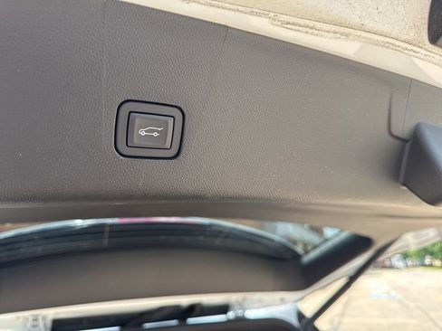 Used 2023 Chevrolet Traverse RS w/ LPO, Floor Liner Package AWD/4WD image 8