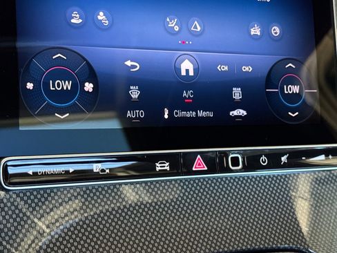 New 2025 Mercedes-Benz C 300 4MATIC Sedan image 24