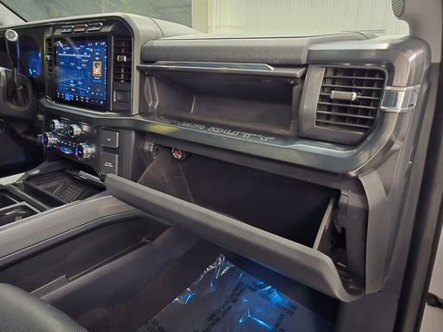 Used 2024 Ford F250 Lariat AWD/4WD image 37