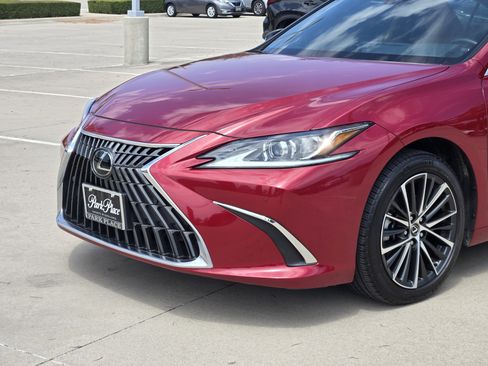 Used 2025 Lexus ES 350 w/ Premium Package FWD image 9