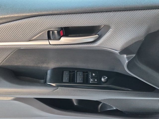 Used 2025 Toyota Camry SE FWD image 18