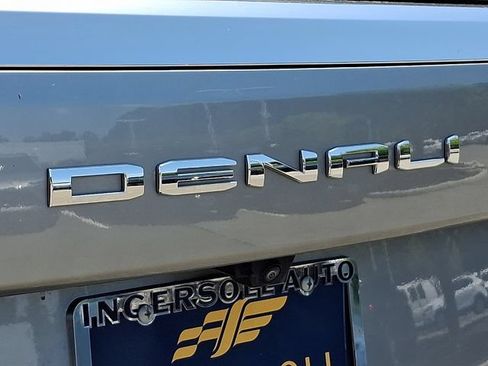 Used 2025 GMC Yukon XL Denali AWD/4WD image 32