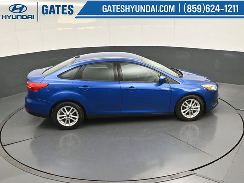 Used 2018 Ford Focus SE image 40