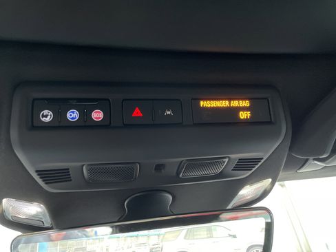 Certified 2025 Chevrolet Corvette Stingray Coupe w/ 1LT image 32