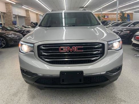 Used 2017 GMC Acadia SLT AWD/4WD image 2