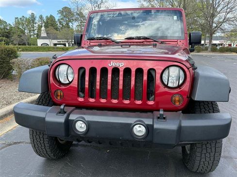 Used 2012 Jeep Wrangler Unlimited Sport AWD/4WD image 2