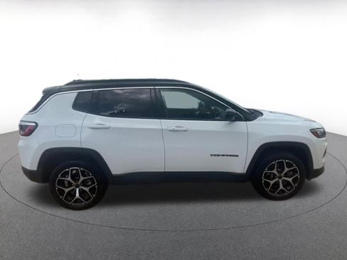 Used 2025 Jeep Compass Limited AWD/4WD image 16
