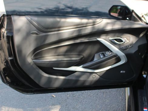 Used 2017 Chevrolet Camaro SS image 12