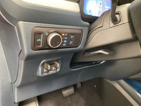 New 2025 Ford Maverick XLT w/ XLT Luxury Package image 17