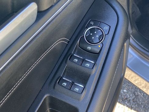 Used 2024 Ford Edge Titanium image 21