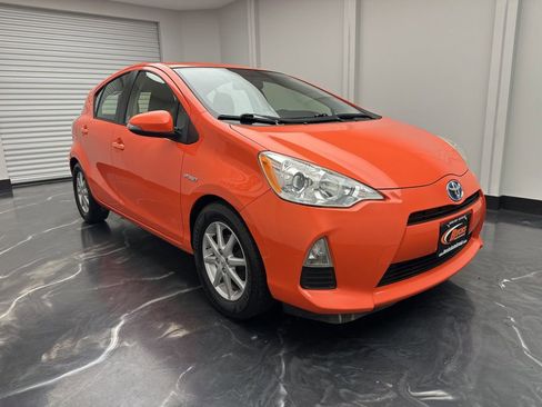 Used 2012 Toyota Prius C Three FWD image 2