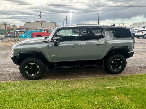 New 2024 GMC Hummer EV 2X w/ Extreme Off-Road Package image 7