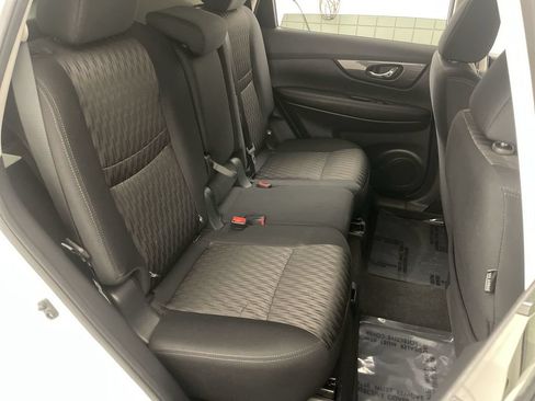 Used 2020 Nissan Rogue S AWD/4WD image 18