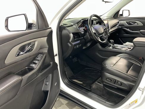 Used 2020 Chevrolet Traverse RS w/ LPO, Floor Liner Package AWD/4WD image 24