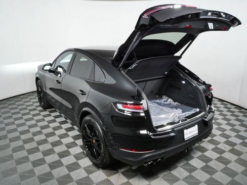 New 2026 Porsche Cayenne Coupe AWD/4WD image 33
