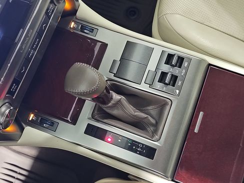 Used 2019 Lexus GX 460 Premium w/ Premium Package AWD/4WD image 27