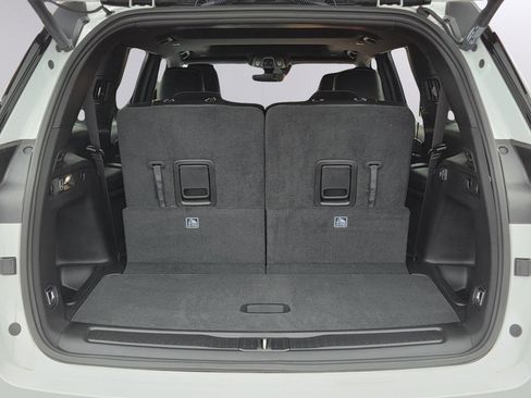 New 2025 Jeep Grand Cherokee L Altitude image 33