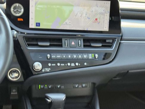 Used 2025 Lexus ES 350 w/ Premium Package FWD image 18