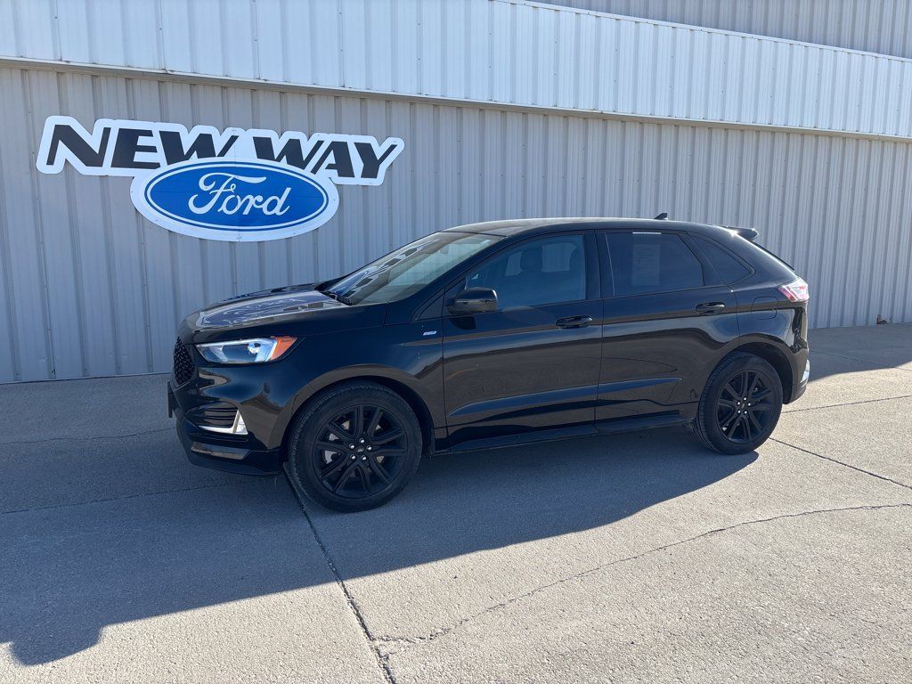 Certified 2024 Ford Edge ST-Line AWD/4WD image 2