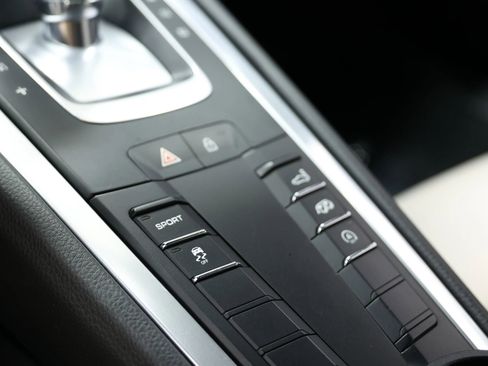 Used 2021 Porsche 718 Cayman RWD image 37