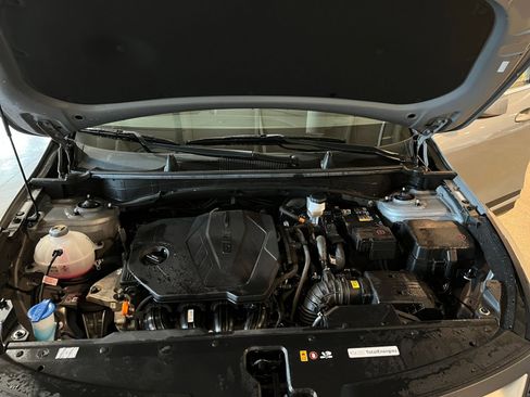 Used 2025 Kia Sportage LX image 32