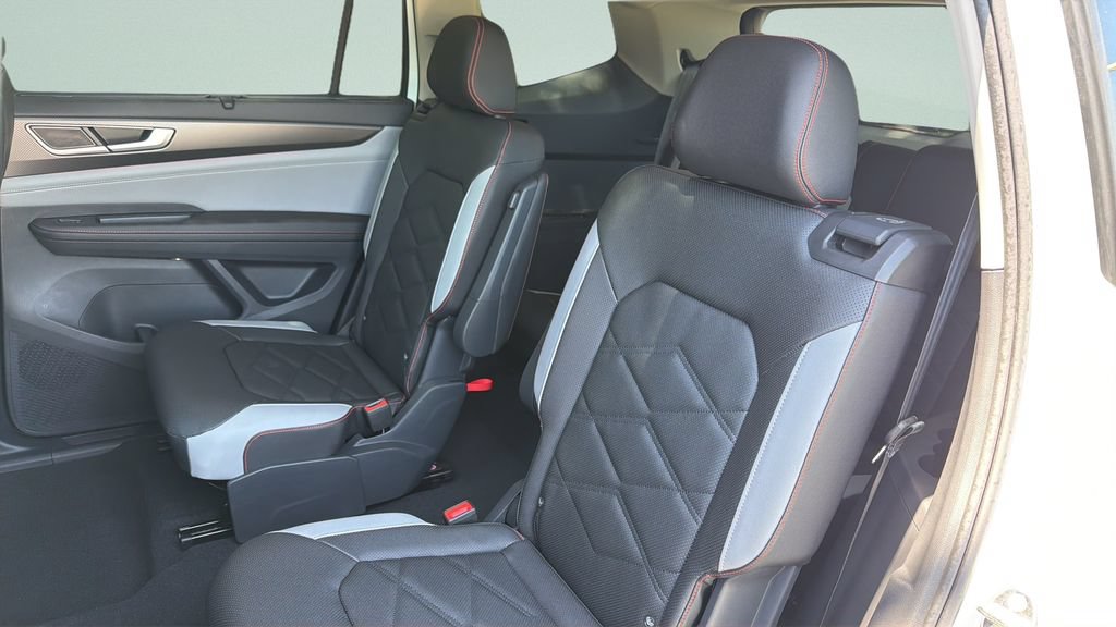 New 2026 Volkswagen Atlas Peak Edition AWD/4WD image 29