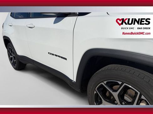 Used 2025 Jeep Compass Limited AWD/4WD image 12