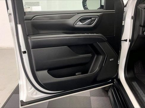 Used 2022 Chevrolet Tahoe RST w/ Luxury Package AWD/4WD image 25