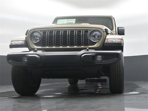 New 2025 Jeep Gladiator Sport image 50