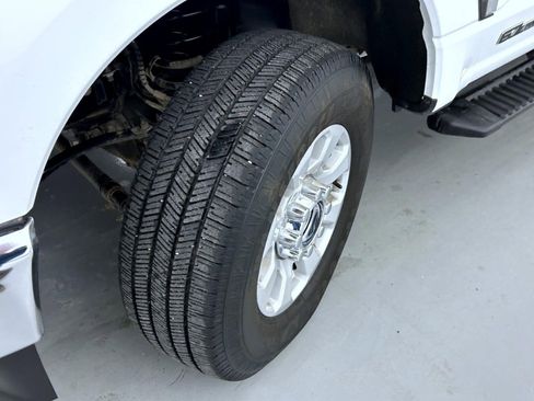 Used 2024 Ford F250 XLT image 23