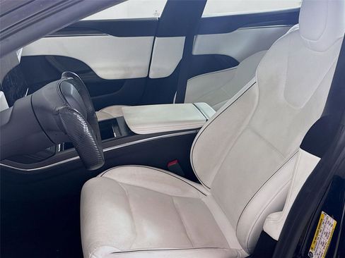 Used 2021 Tesla Model S Plaid image 5