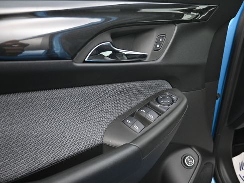 Used 2025 Chevrolet TrailBlazer LT w/ Convenience Package image 25