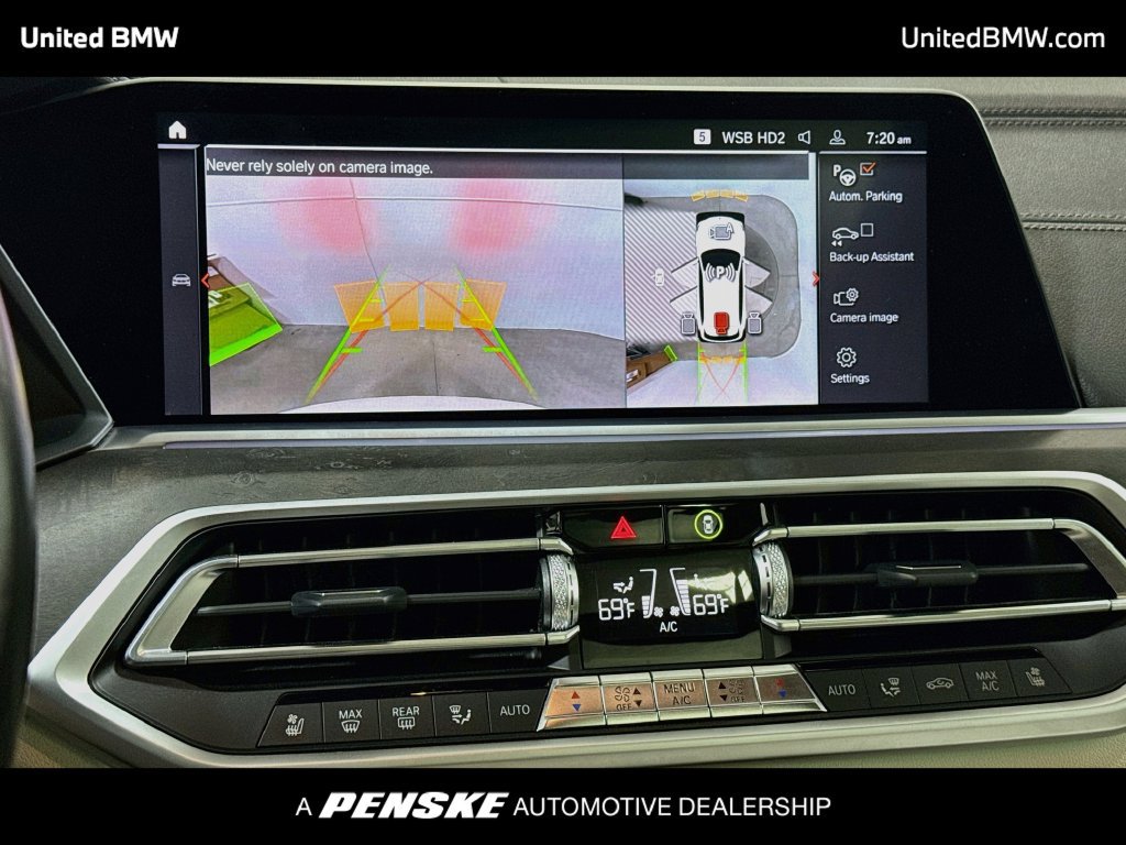 Used 2022 BMW X5 xDrive40i w/ M Sport Package AWD/4WD image 16