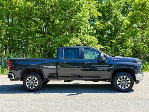 Used 2024 Chevrolet Silverado 2500 LT AWD/4WD image 7