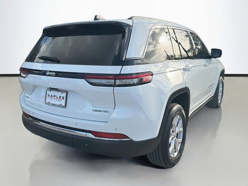 Used 2022 Jeep Grand Cherokee Limited w/ Luxury Tech Group II image 3